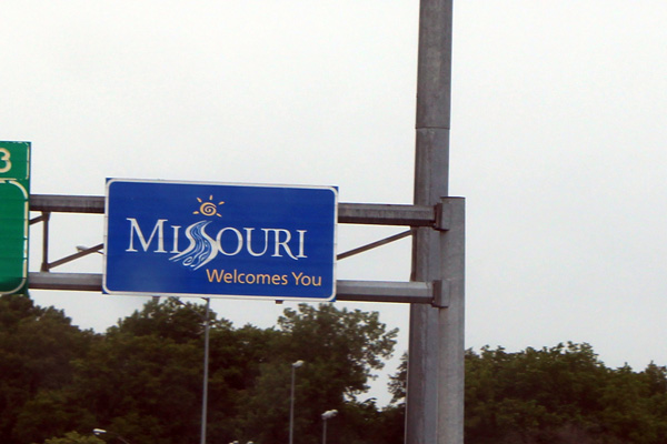 Missouri welcome sign