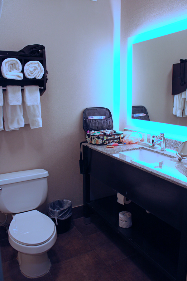 sink vanity area