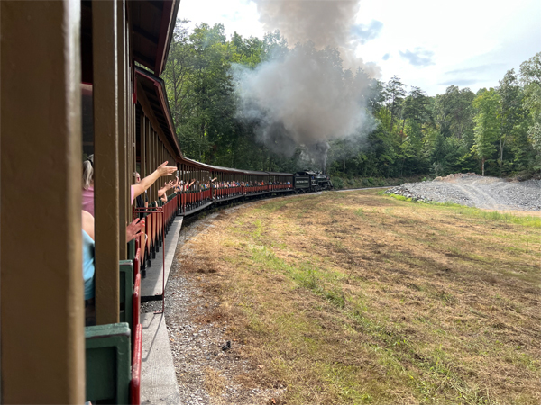 Dollywood Express train