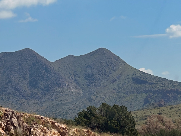 mountain Scenery going to Marfa Texas