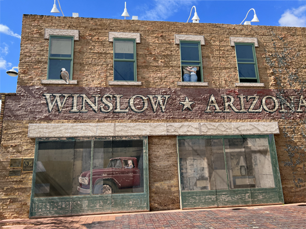 the cool stuff in the windows of the building