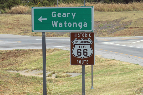 Geary and Watonga and Rt 66 sign