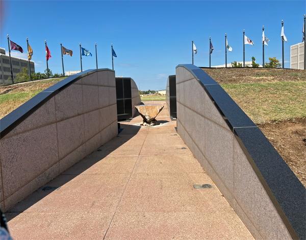 walkway to Oklahoma state Capitol Building