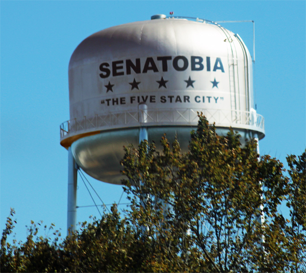 Senatobia water tower