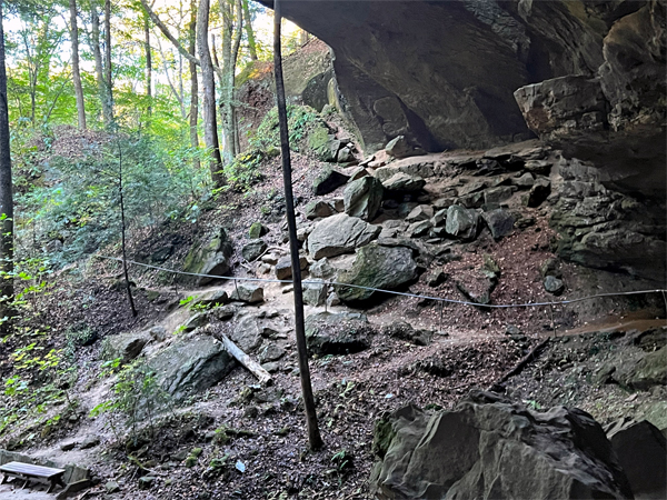 path under the Natural Arch