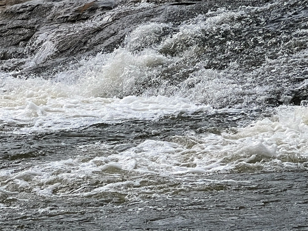 waterfall at Glendale Falls