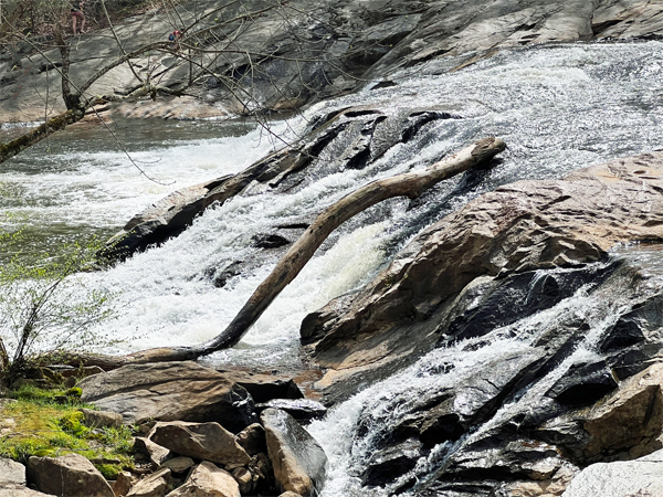 waterfall at Glendale Falls