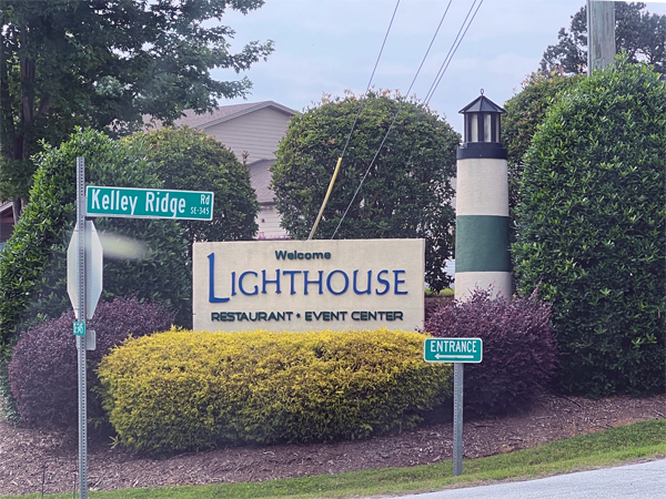 Lighthouse Restaurant welcome sign