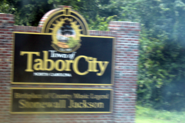Tabor City sign