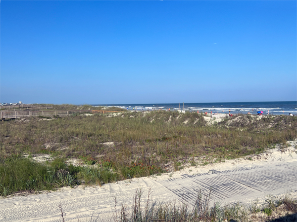 walkway down to Sunset Beach