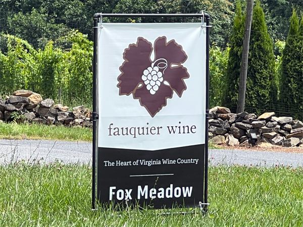 Fox Meadow Winery sign