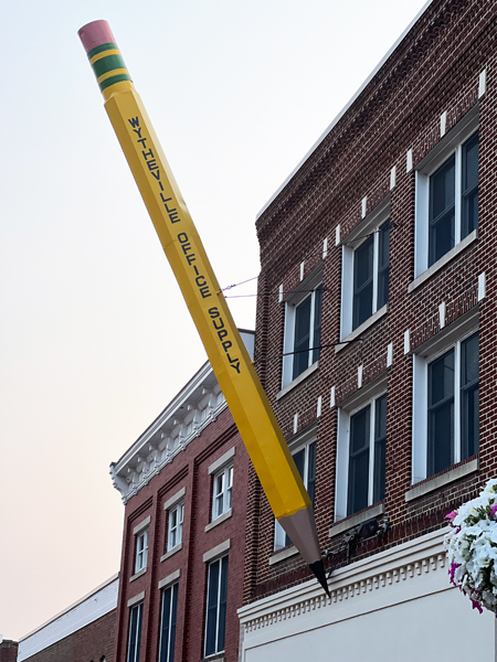 giant pencil in Wythvville