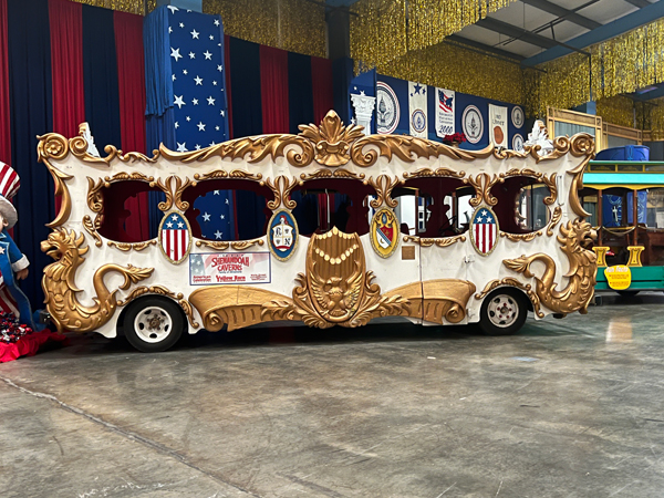 Shenandoah Caverns bus