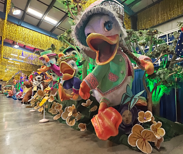 Singing In the Rain Duck float