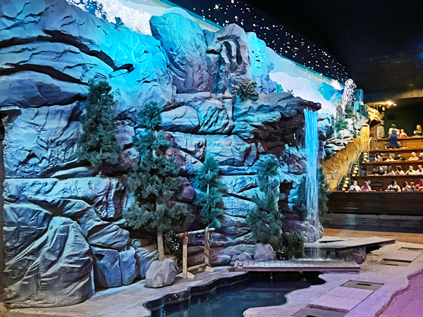 waterfall at Dolly Parton's Dinner Show