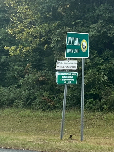 Mint Hill Town Limit sign