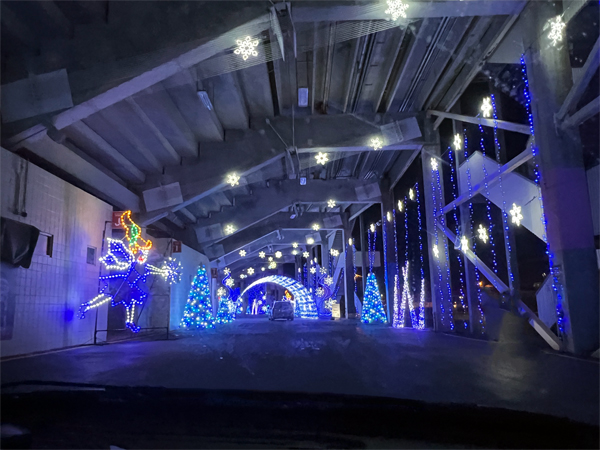 snowflake Christmas tree tunnel