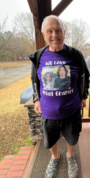 Lee Duquette and his great-grandkids t-shirt