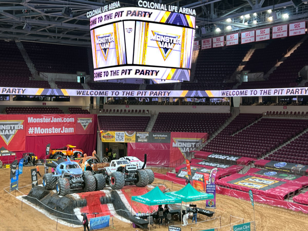 Monster Trucks Pit Party 202
