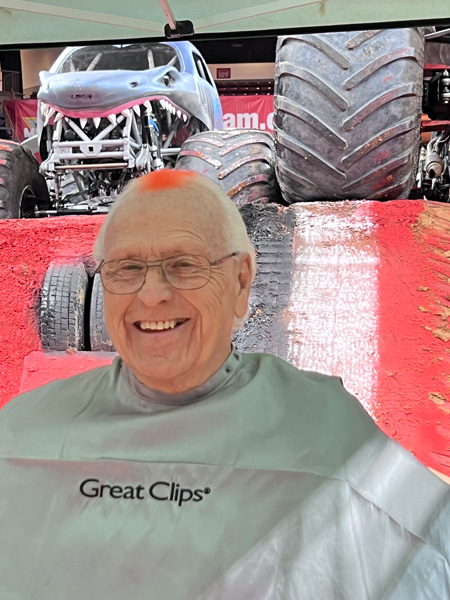 Lee Duquette getting orange hair at Great Clips