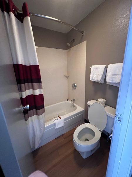 barthroom at Red Roof Inn