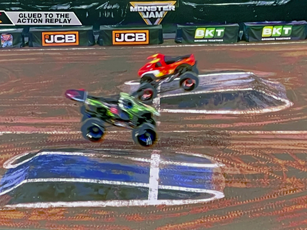 El Toro Loco and Jurassic Attack