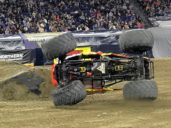 El Toro Loco Monster Truck