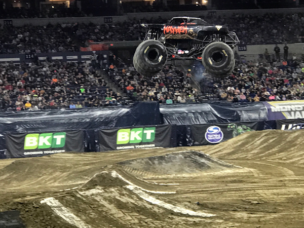 Mayhem Monster Truck 