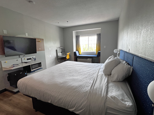 Microtel Inn & Suites by Wyndham bedroom