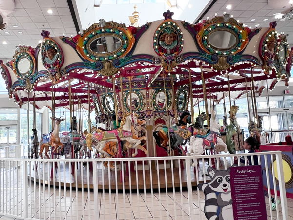 Food Court Carousel