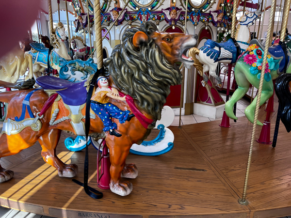 Food Court Carousel