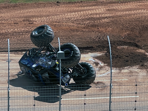 Son-UVA-Digger Monster Truck 