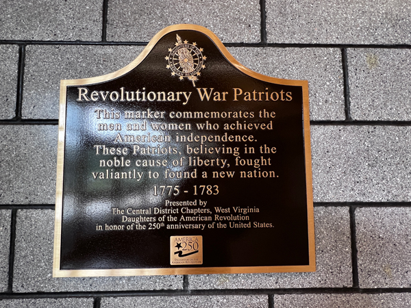 sign for Revolutionary War Patriots