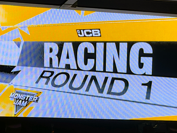 Racing Round 1 sign