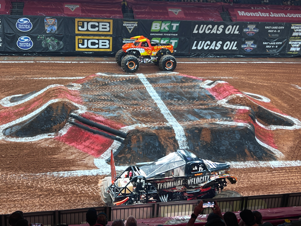 El Toro Loco and Terminal Velocity racing