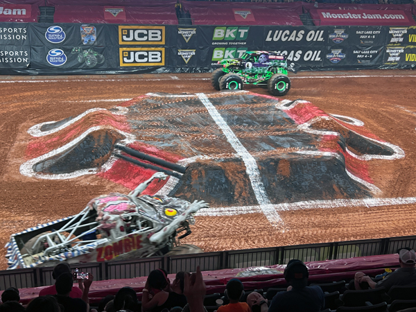 Grave Digger and Zombie racing