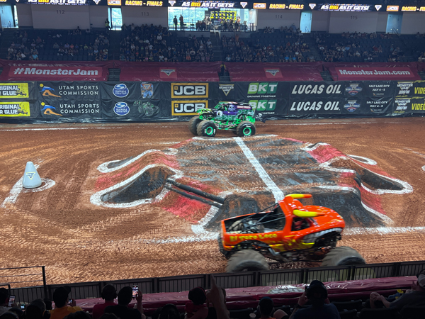 El Toro Loco and Grave Digger racing