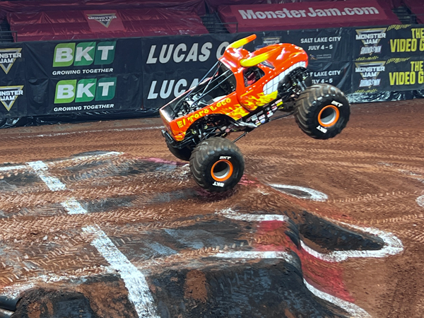 El Toro Loco Monster Truck 