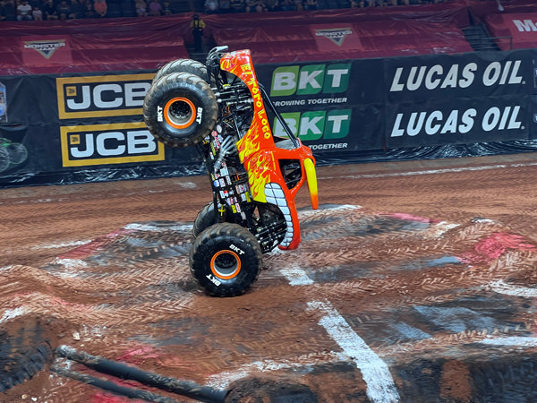 El Toro Loco Monster Truck 