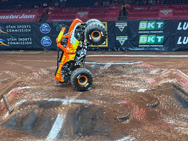 El Toro Loco Monster Truck 