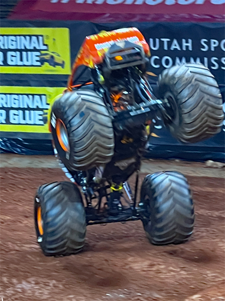 El Toro Loco Monster Truck 