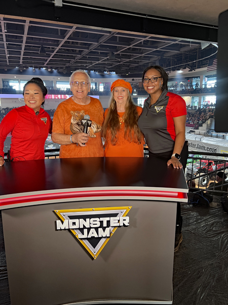 announcers and  Lee and karen Duquette