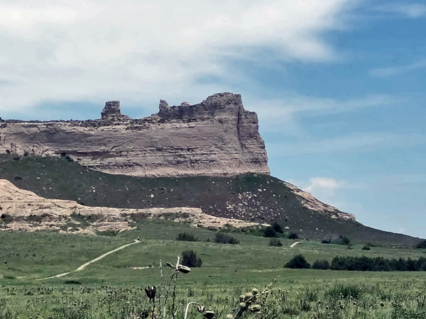 scenery at Scotts Bluff National Monument