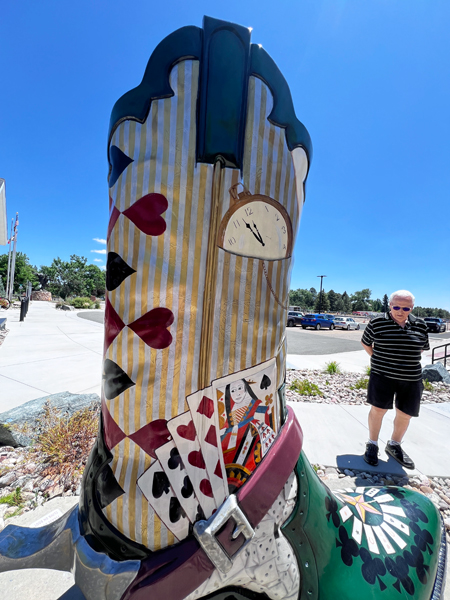 Lee Duquette and big cowboy boot