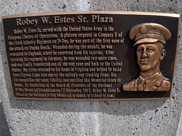 sign about Robery W. Estes Sr. Plaz