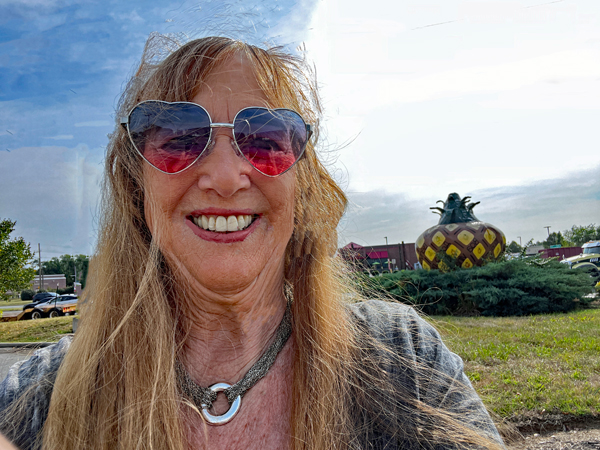 Karen Duquette and the big pineaple