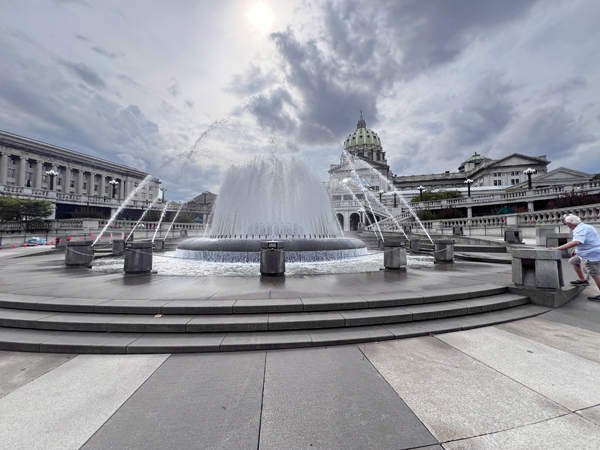 Pennsylvania War Veterans Memorial fountain and Lee Duquette