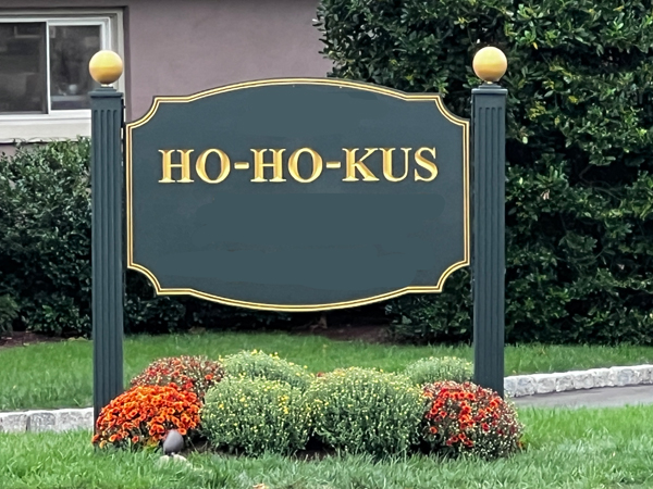 Ho-Ho-Kus sign