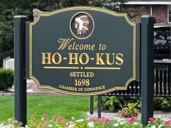 Ho-Ho-Kus Welcome sign