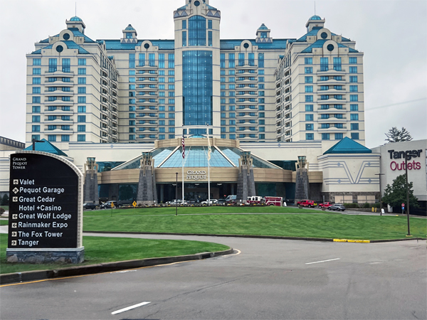 hotel and Grand Pequat Entrance